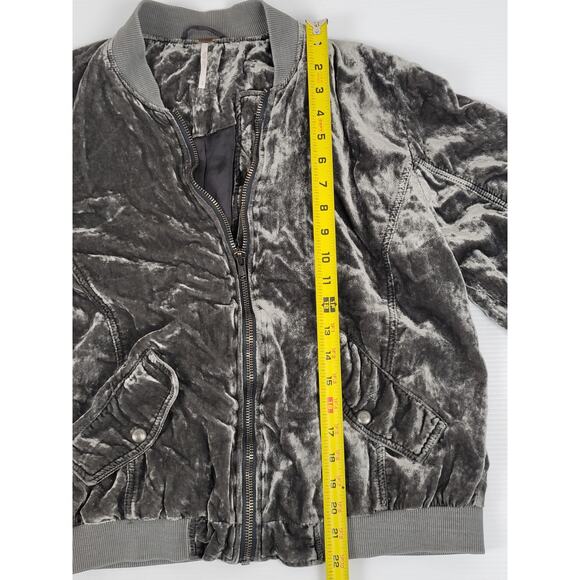 Free People Womens Small Velour Gray Jacket Ruched Velvet Bomber Shiny Retro - Picture 6 of 9